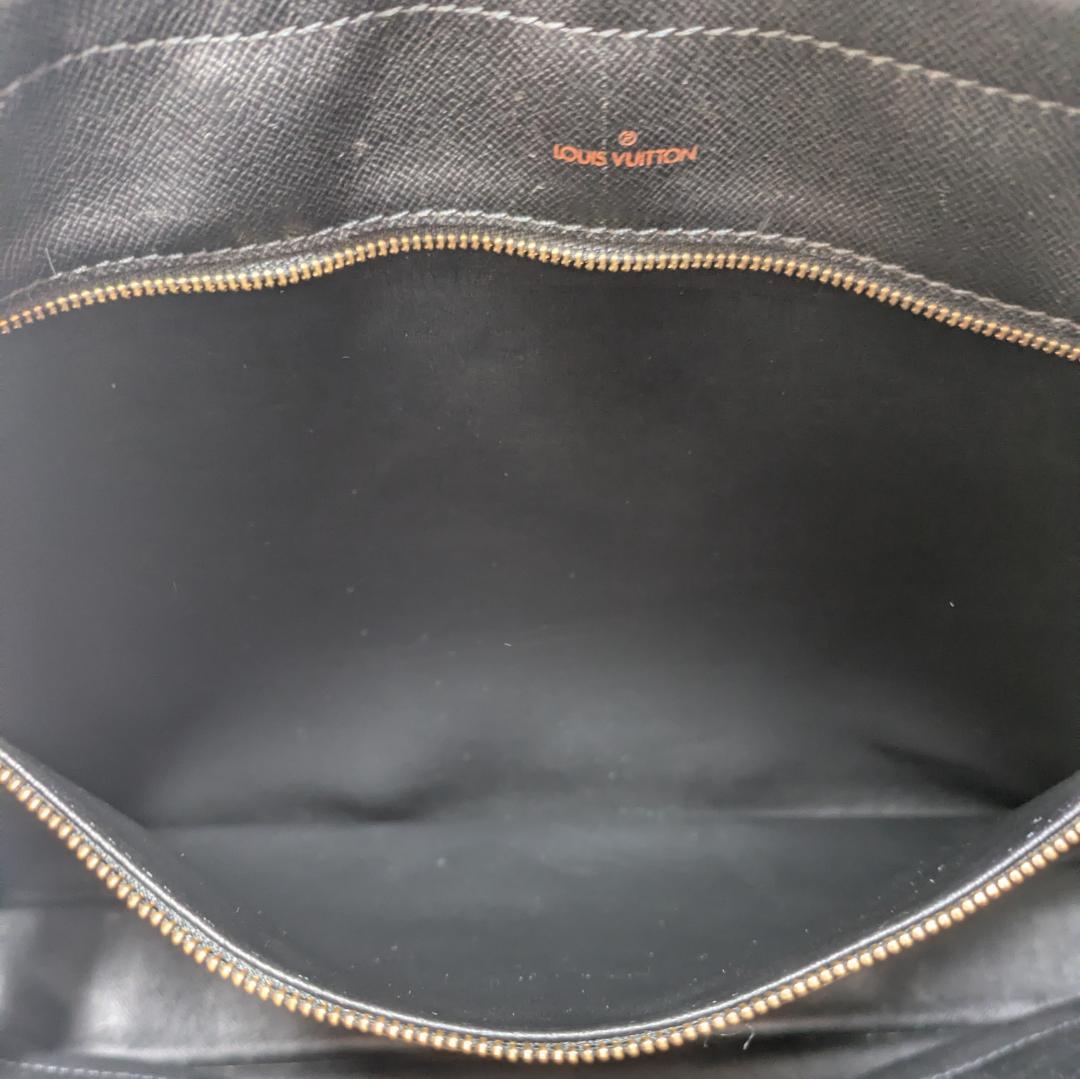 極美品 ベタ無 ルイヴィトン エピ ポルトドキュマンヴォワヤージュ M54472