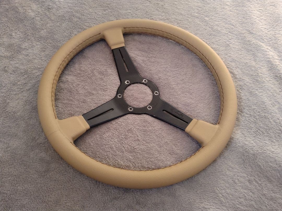 750 Z 　ナルディ　クラシック　革張り替え依頼品