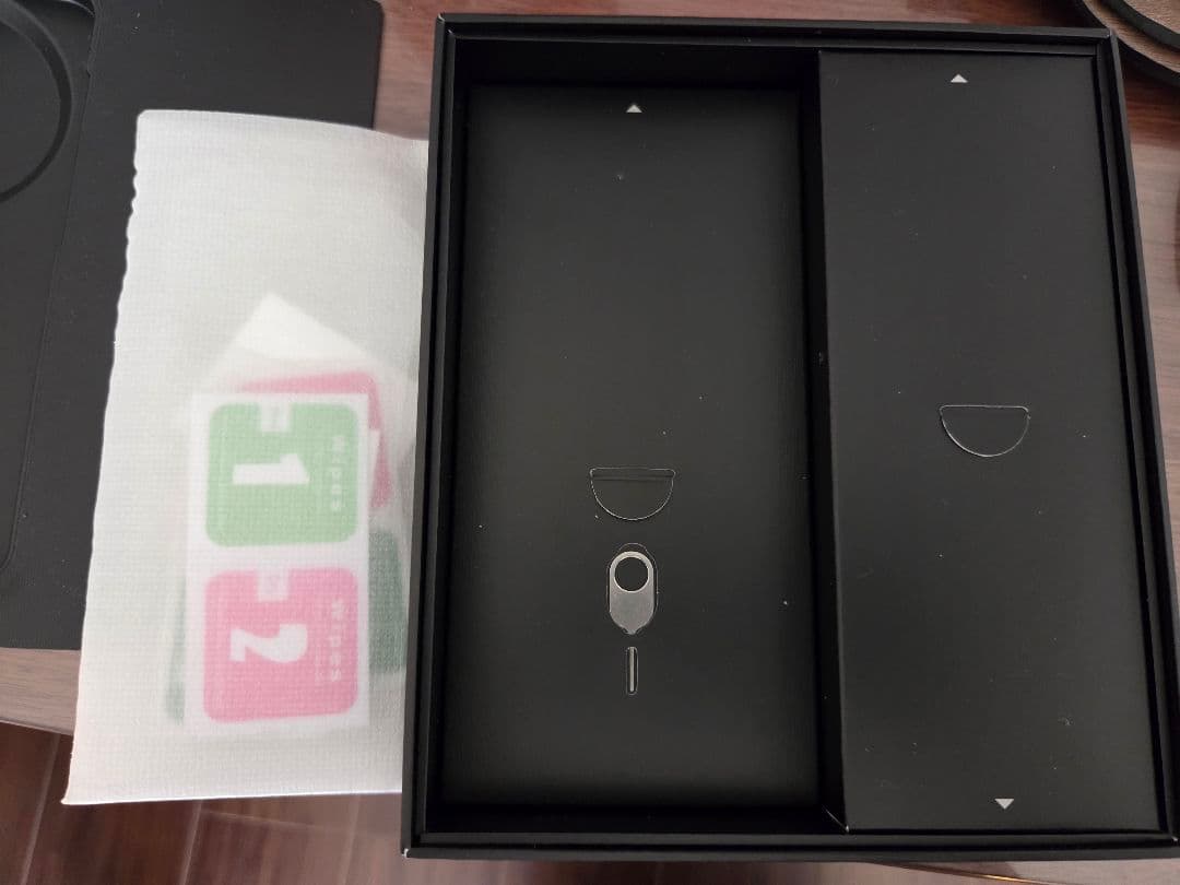 美品　グローバル版　vivo x300 12/512GB Summary Red