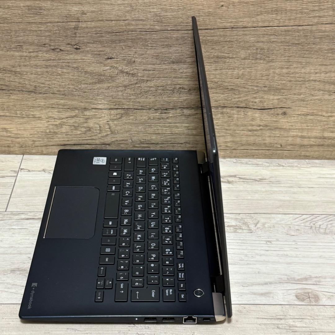 メルDynabook G83/FR Core i5 UHD Office