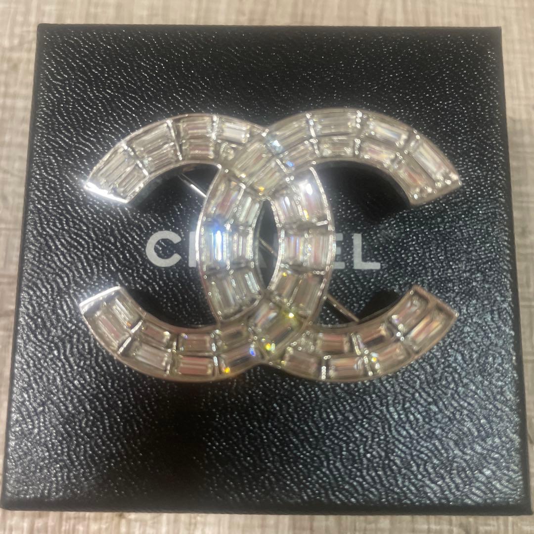 CHANEL ダブルCロゴ ブローチ シルバー
