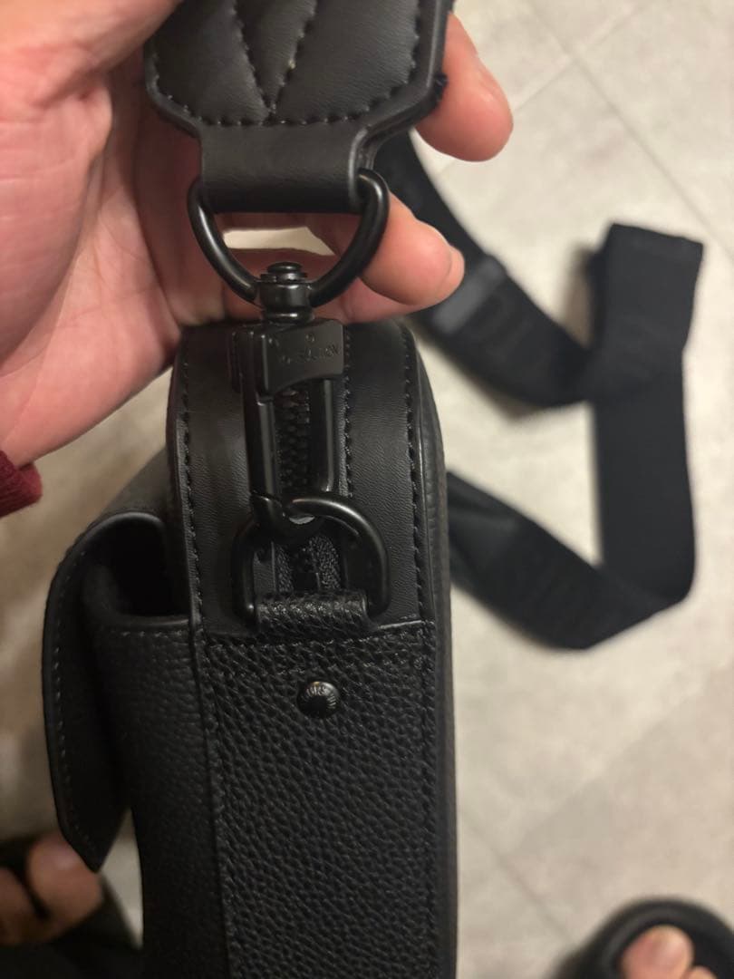 ※説明欄要確認　ブラック メッセンジャーバッグ　ショルダーバッグ