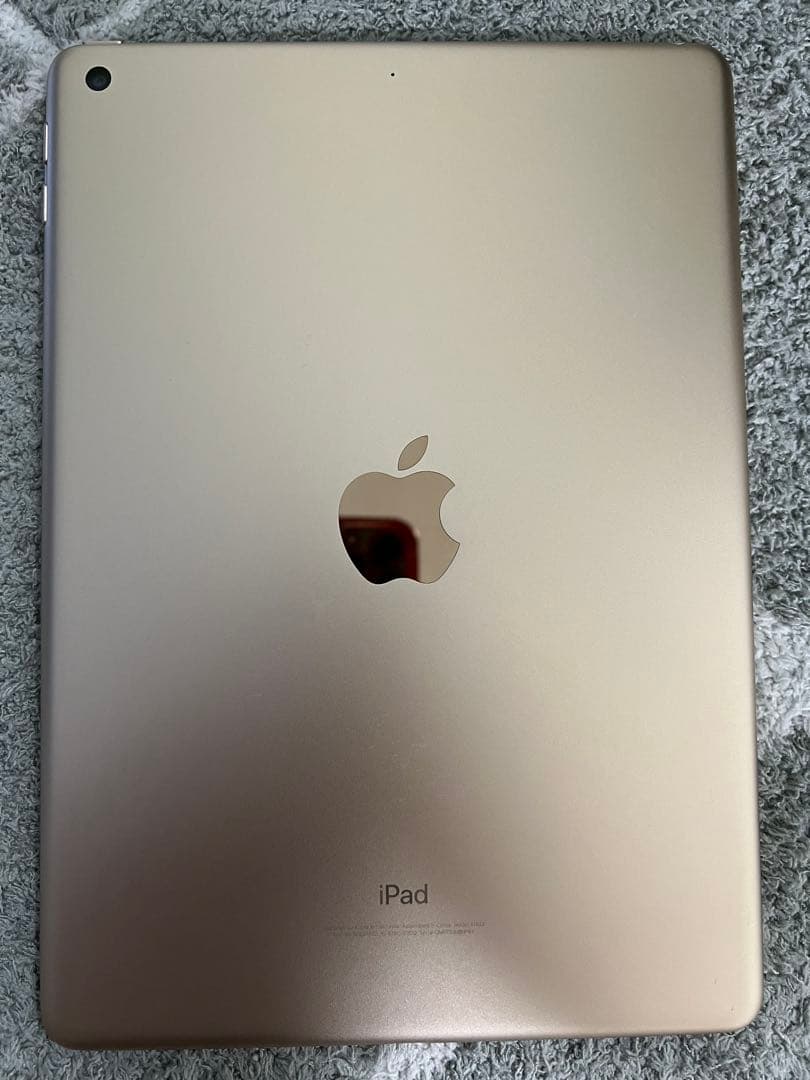 Apple iPad (第5世代) Wi-Fiモデル　ゴールド 本体 箱付き