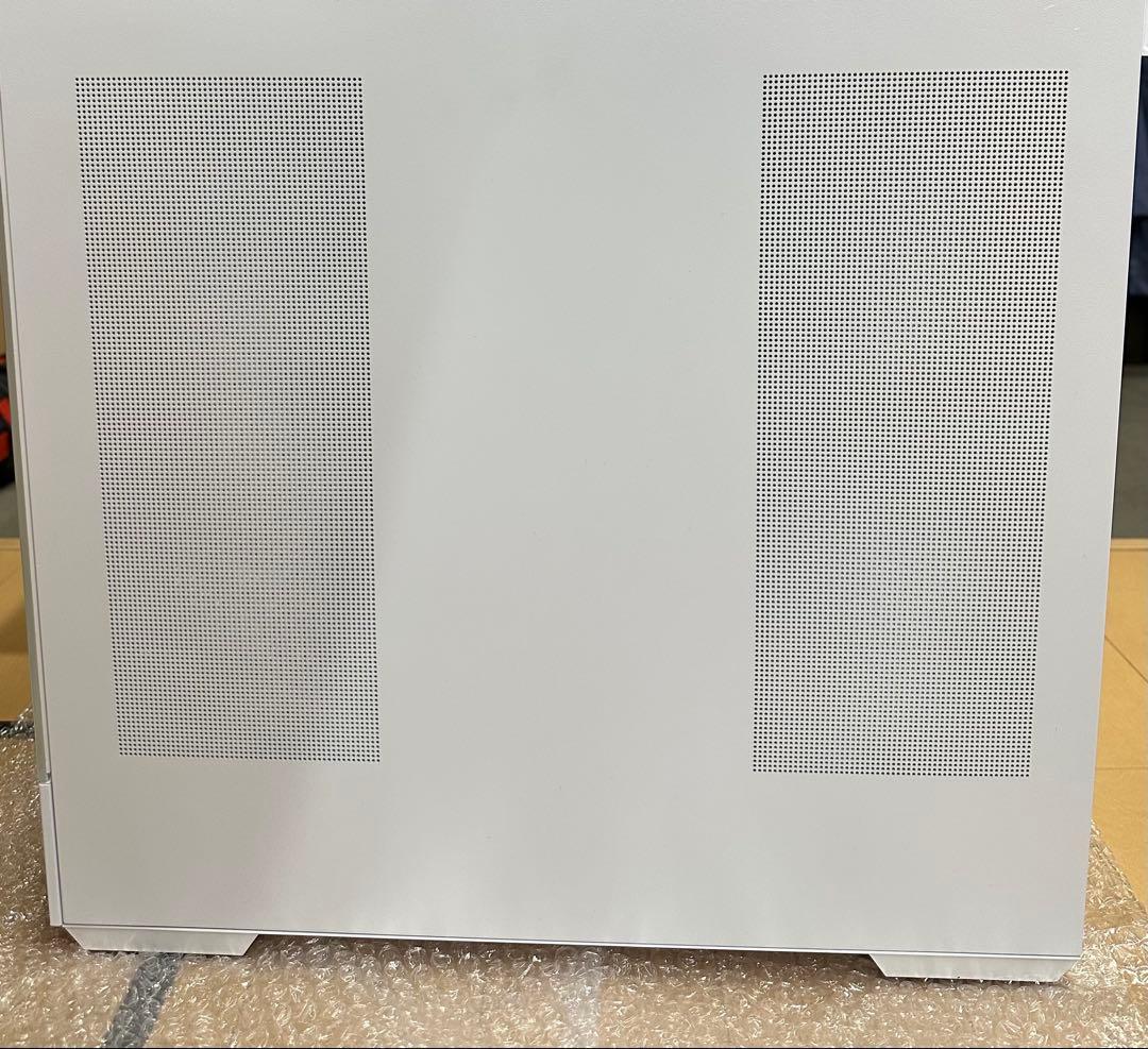 PCケース(自作PC用) Ryzen 7 5700X + RX 9060 XT 32GB SSD 1TB