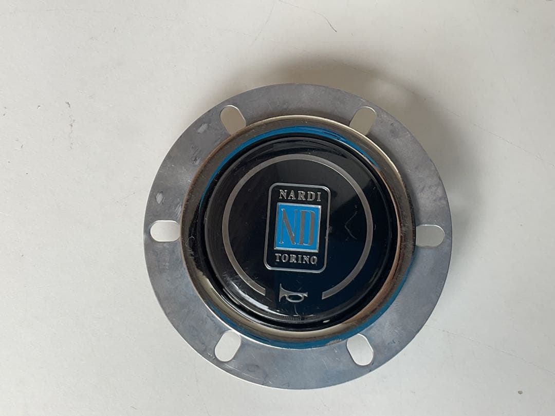 ナルデイ　ステアリングホイール　　クラッシックタイプ