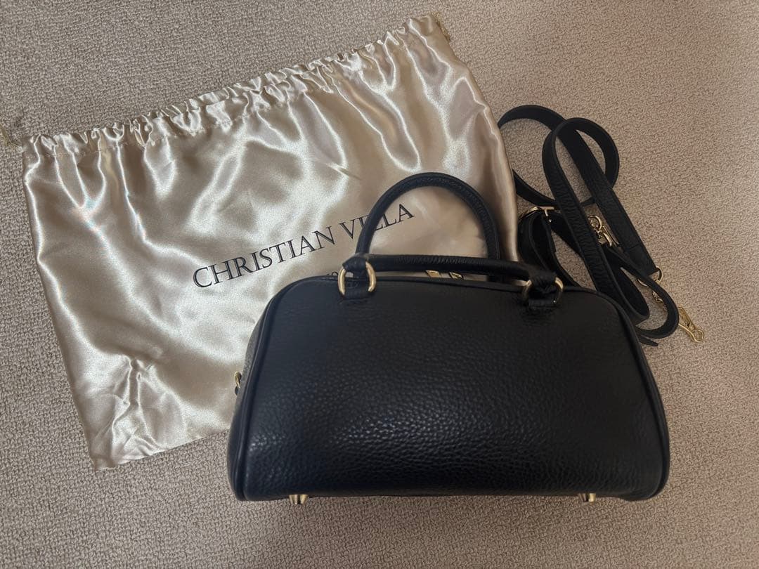 CHRISTIAN VILLA ブラックハンドバッグ