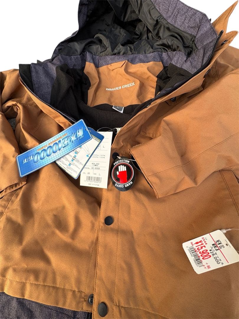 【新品】スノーボードウェアセット（ジャケット・パンツ・手袋・靴下