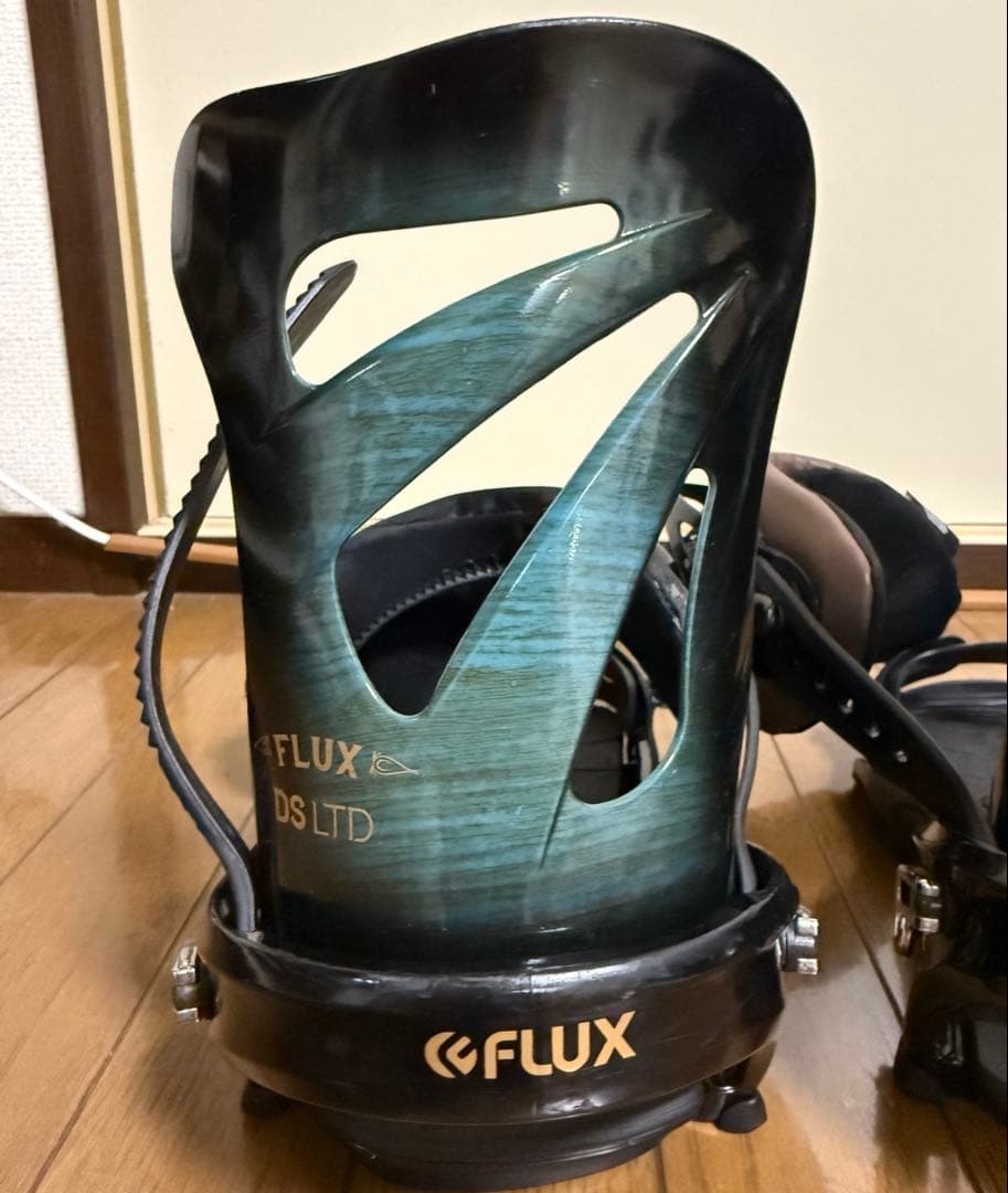 FLUX DS LTD スノーボードビンディング