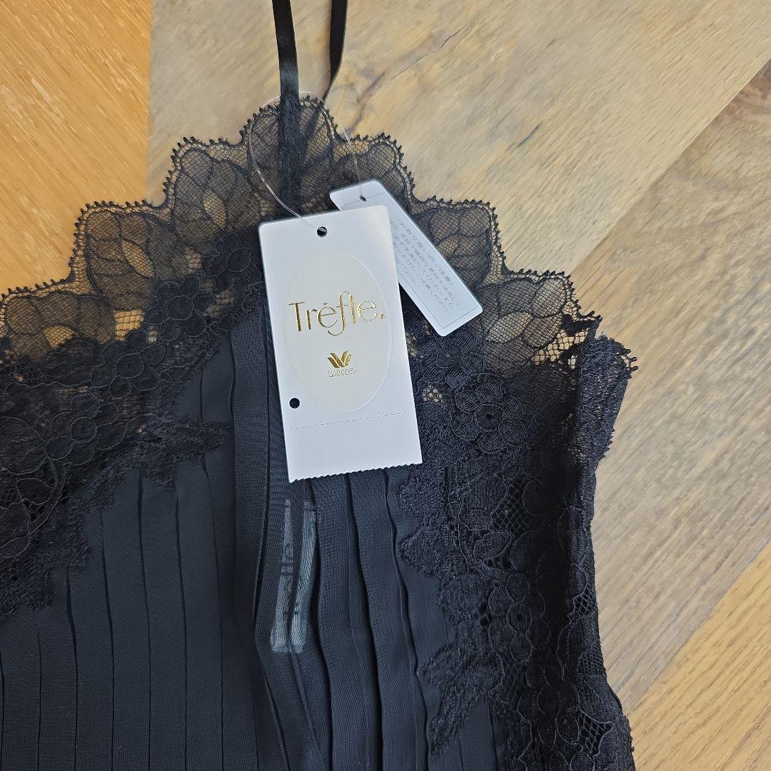 ワコール　トレフル　キャミ　ペチコート　新品　黒レース