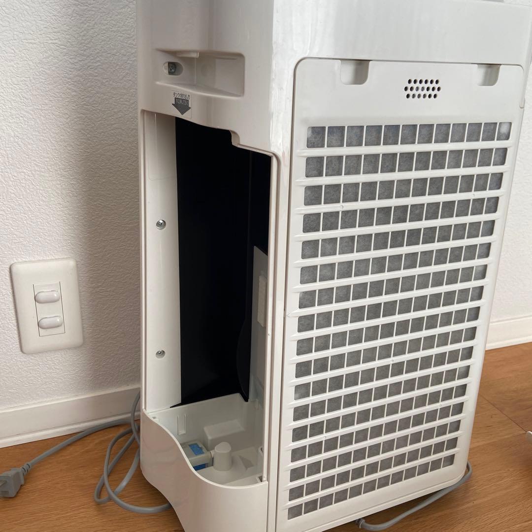 美品　プラズマクラスター7000　加湿空気清浄機　SHARP KC-G50-W