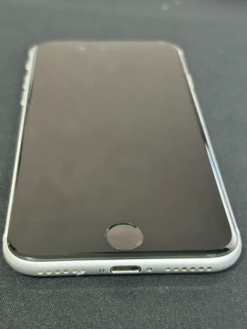 m*i様 訳あり格安スタート!SIMフリーApple iPhoneSE2 64G