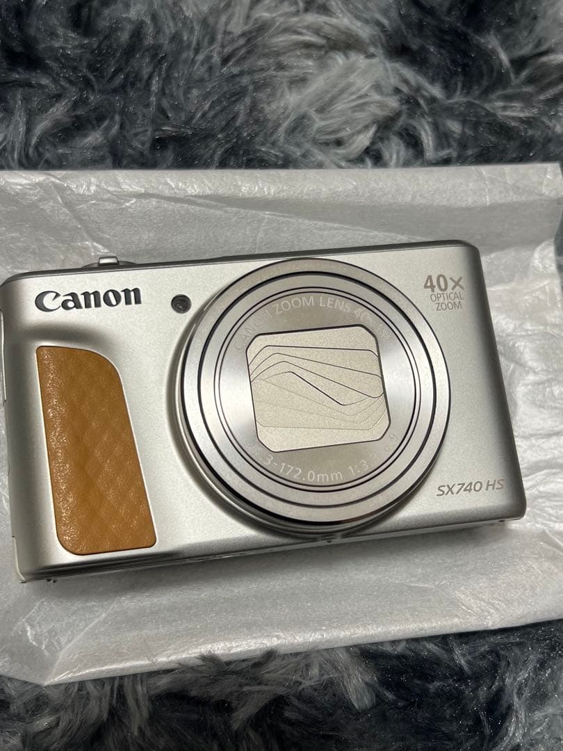 Canon PowerShot SX740 HS 本体シルバー　SDカード付き！