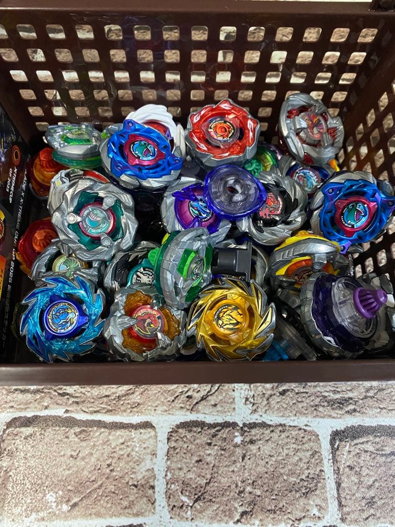 k*o様 ベイブレードx 40個まとめ売り