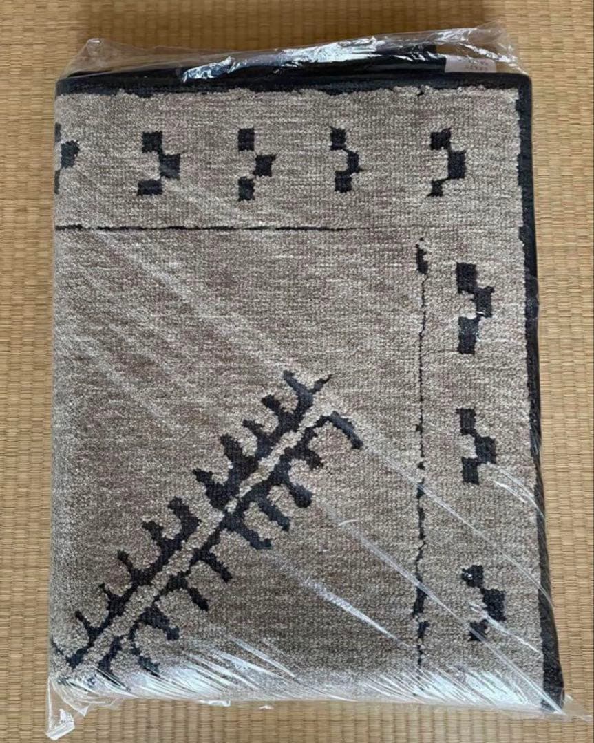 クラッシュゲートCRASH GATE未使用展示品ラグ140X200