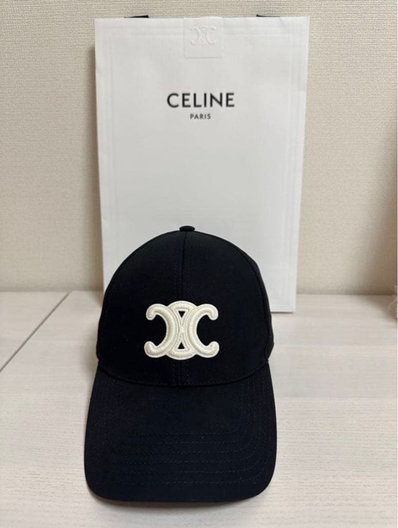 新品 CELINEセリーヌ トリオンフベースボールキャップ ブラック