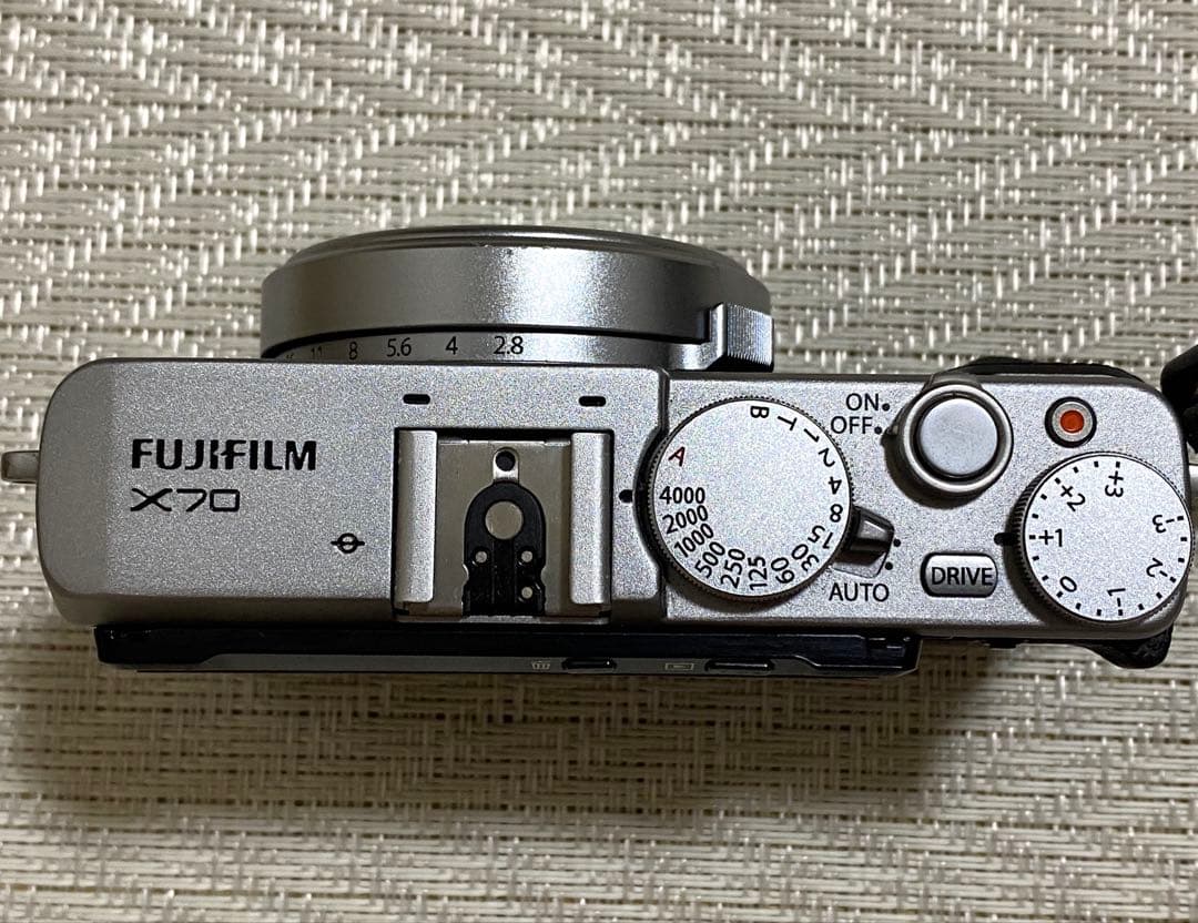 【純正カバー付】 富士フイルム Fujifilm X70 デジタルカメラ