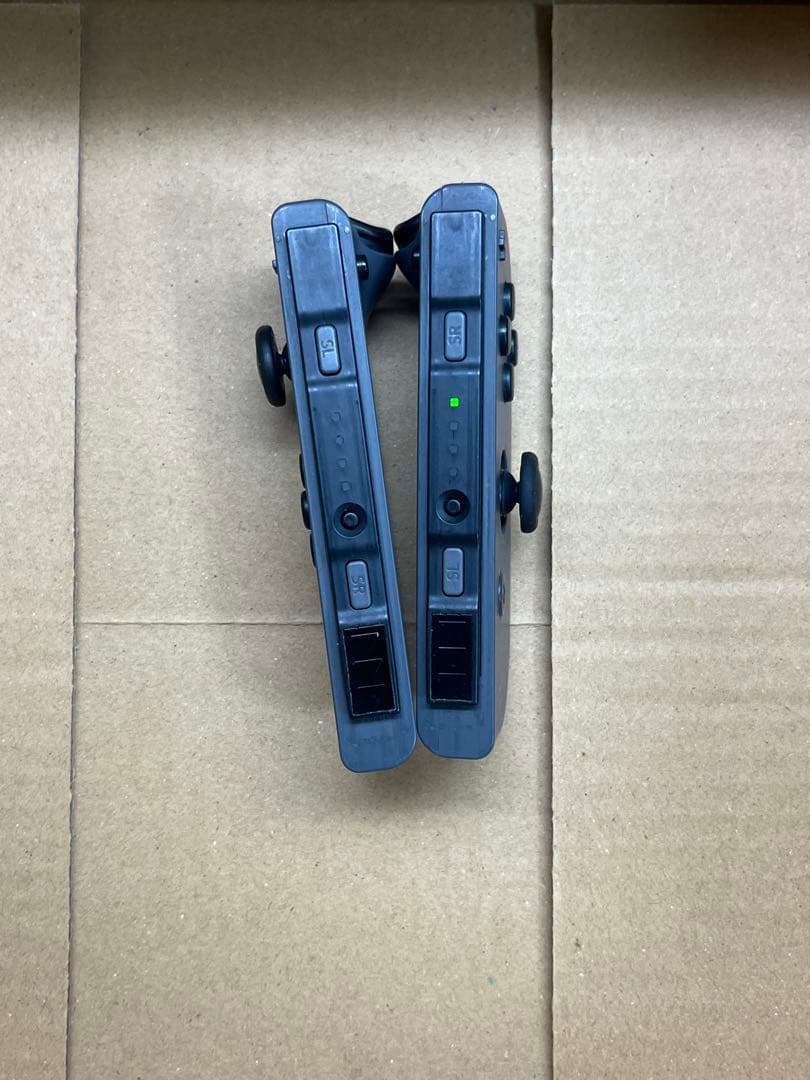 t*r様 Nintendo Switch 本体 グレー ジョイコン付き