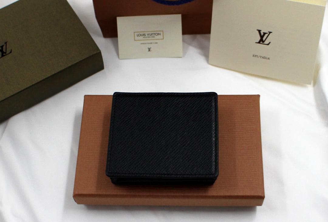 Louis Vuitton タイガ　小銭入れ ほぼ新品