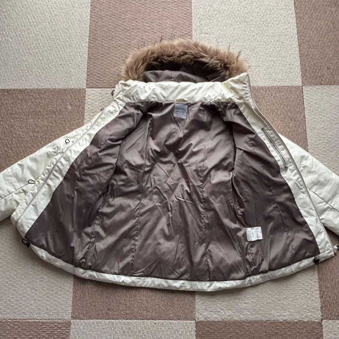 スノーウィ　PHENIXホワイトジャケットとライトページュのパンツセット