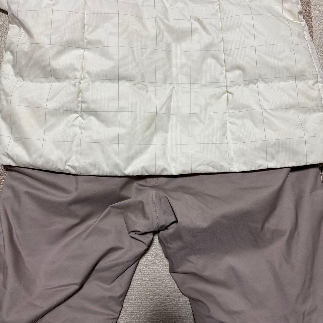 スノーウィ　PHENIXホワイトジャケットとライトページュのパンツセット