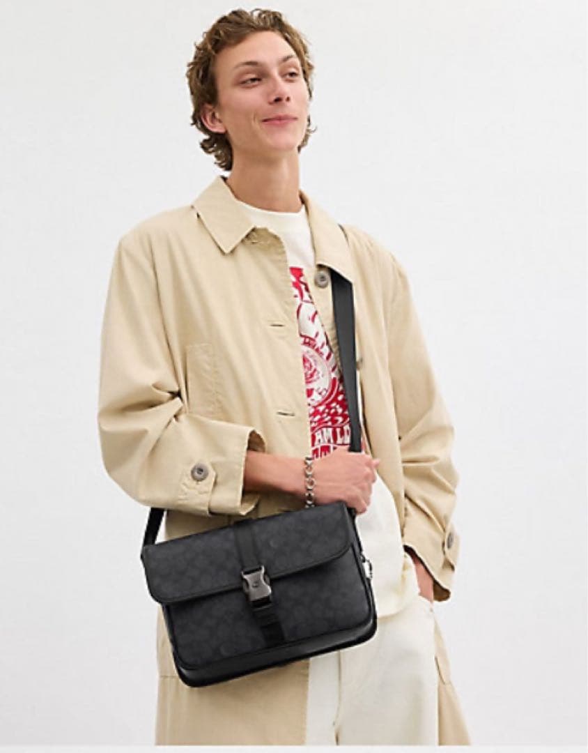 【新品】コーチ　リーグ メッセンジャー バッグ・シグネチャー キャンバス