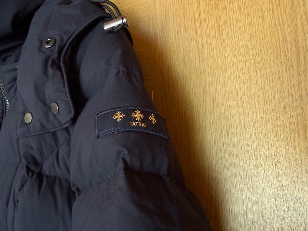 美品 TATRAS ダウンコート ネイビー 03
