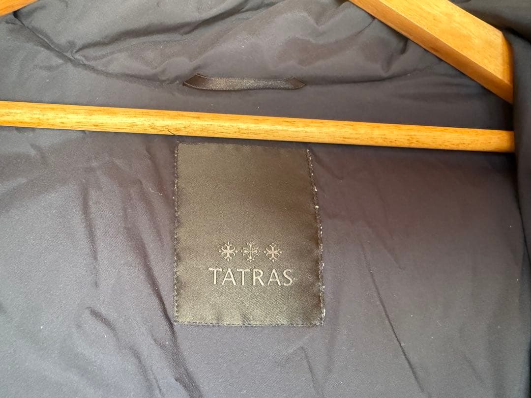 美品 TATRAS ダウンコート ネイビー 03