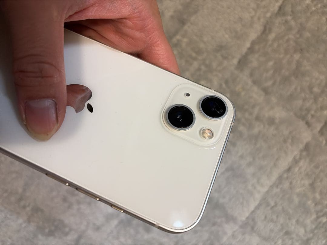 Apple iPhone 13 ホワイト 本体　キズあり　中古