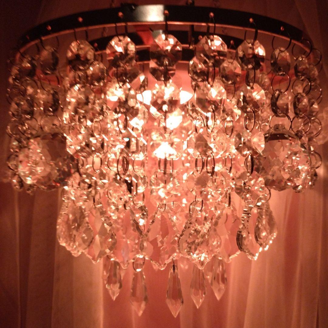 シャンデリア　豪華タイプ　ガラスボールプラス