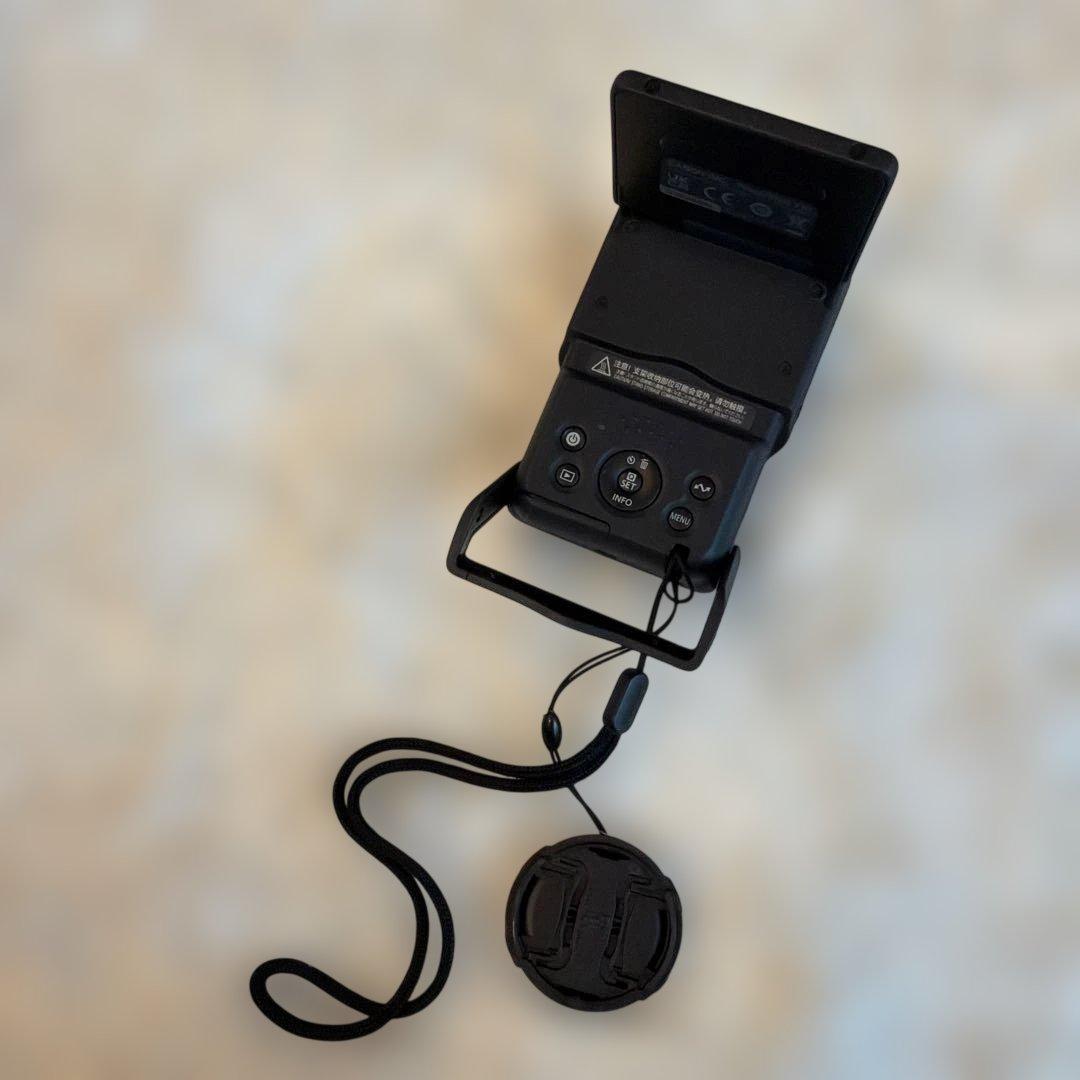 Canon PowerShot V10 コンパクトデジタルカメラ　本体のみ