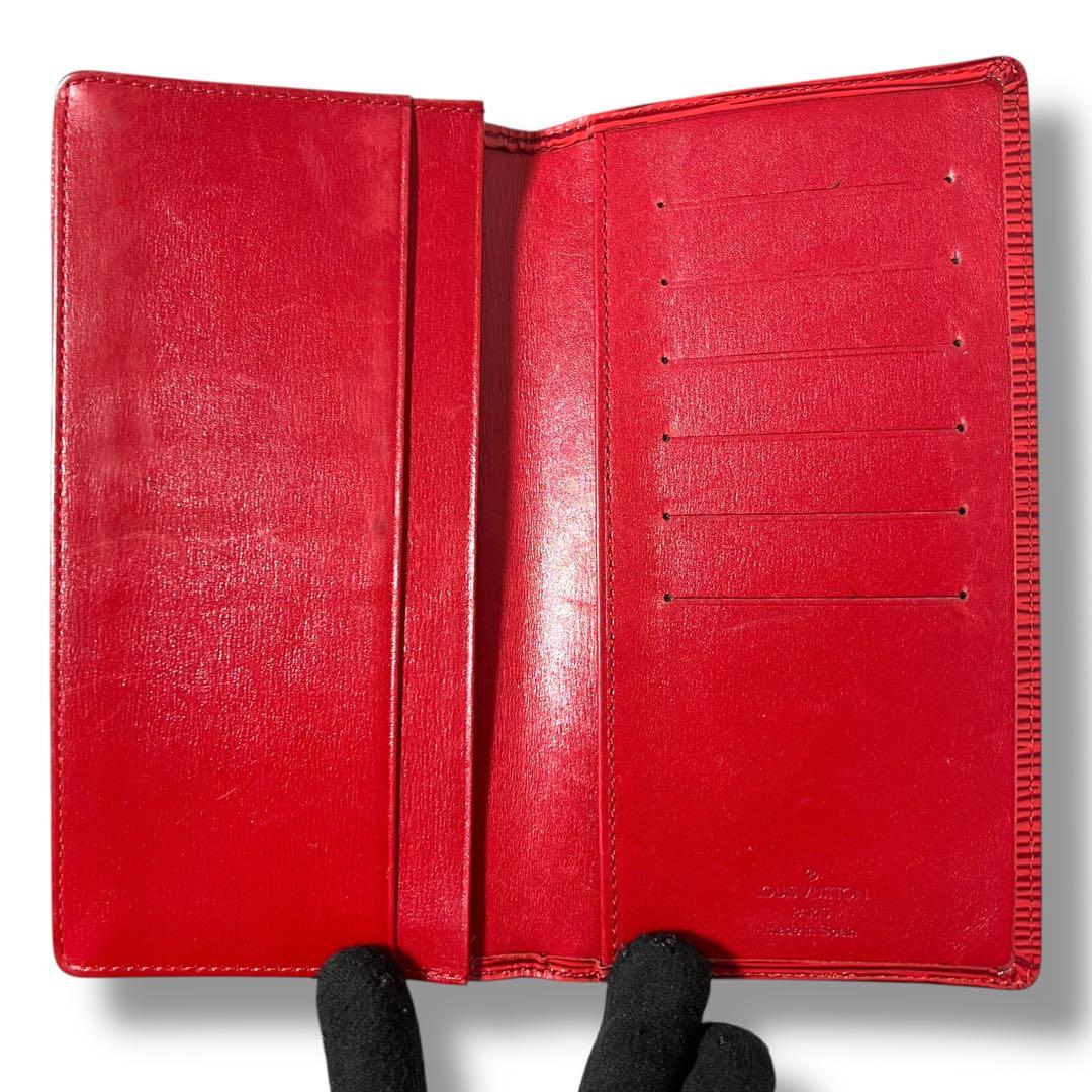 ルイヴィトン エピ ポルトカルトクレディ 長財布 お札入れ 二つ折り 赤 レッド