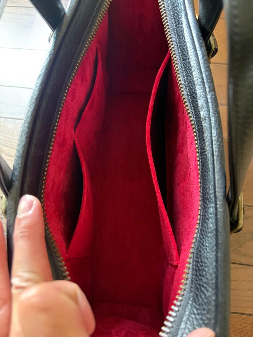 黒レザーキルティングビジネスバッグ