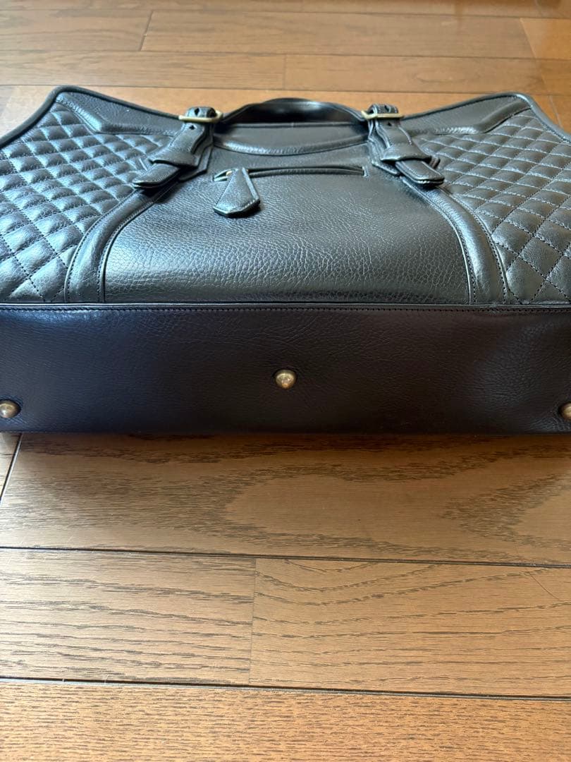 黒レザーキルティングビジネスバッグ