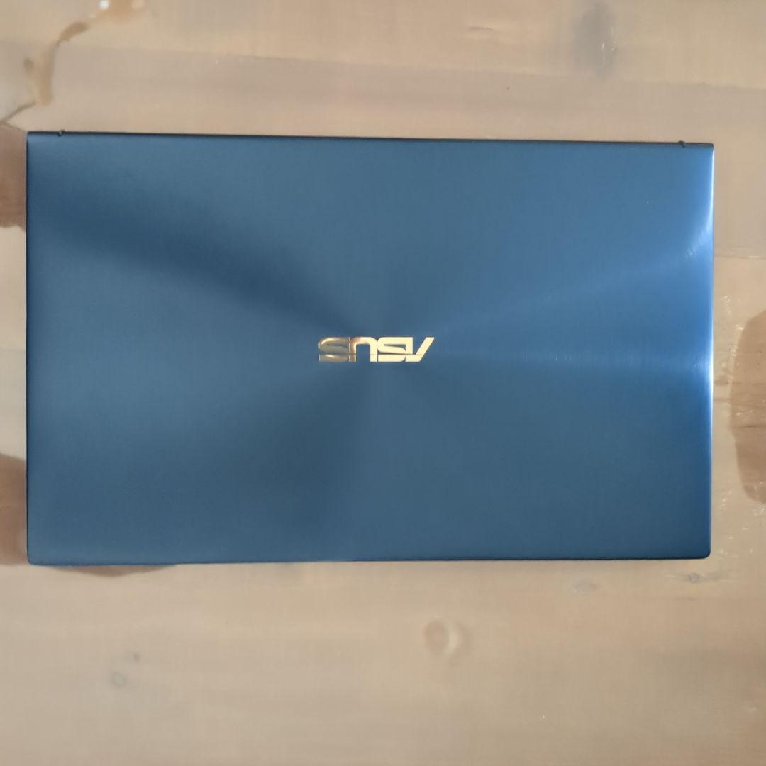 中古　ASUS ノートパソコン ZenBook 15　15.6インチ