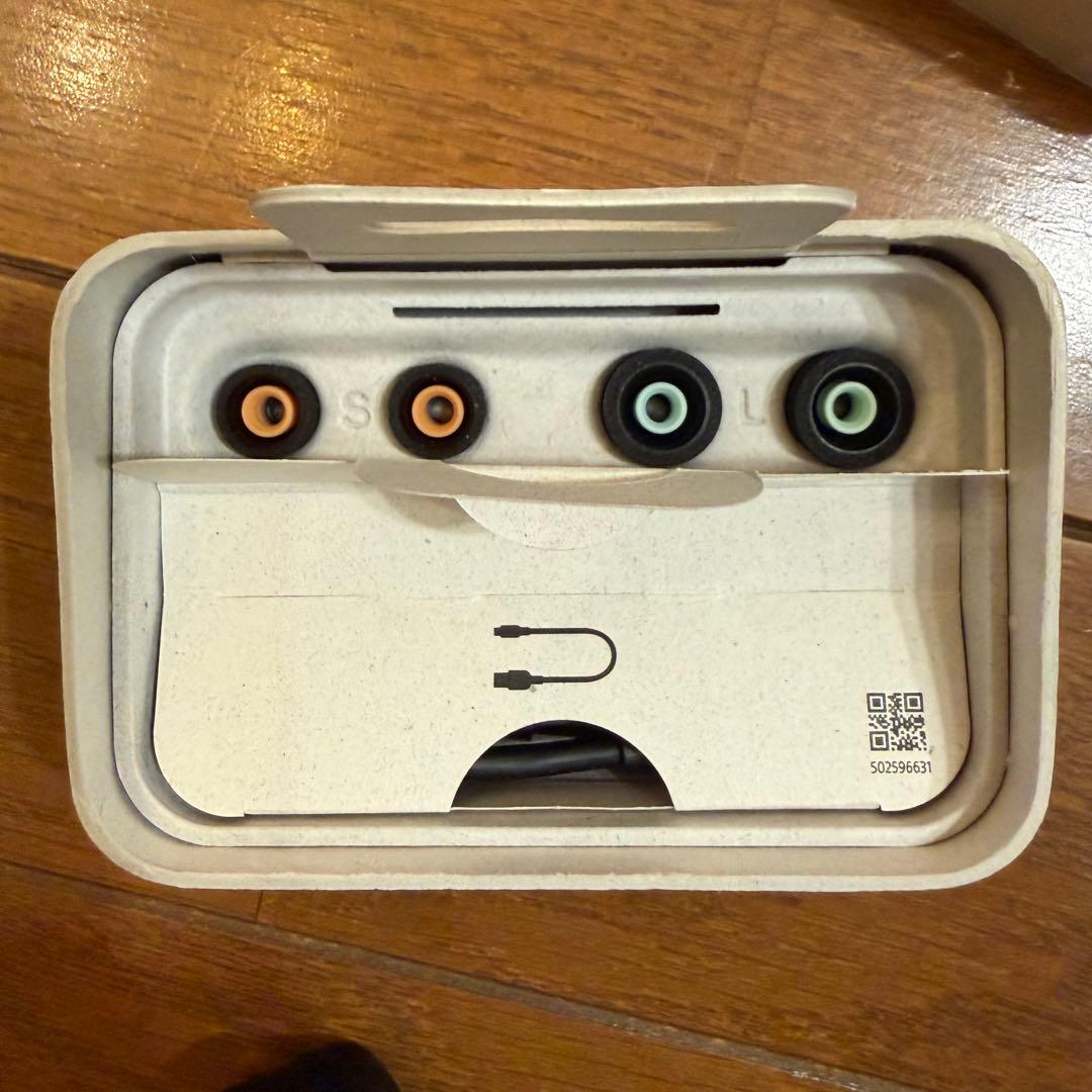 SONY WF-1000XM4 本体＋箱付属品完備 ケース付　電池交換済み