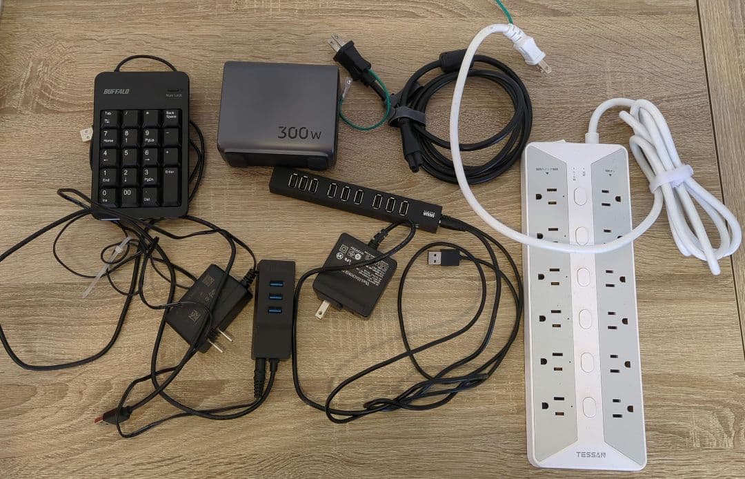 【総額三万円以上】UGREEN 300W充電器 ＆ 高機能ハブ・電源タップセット