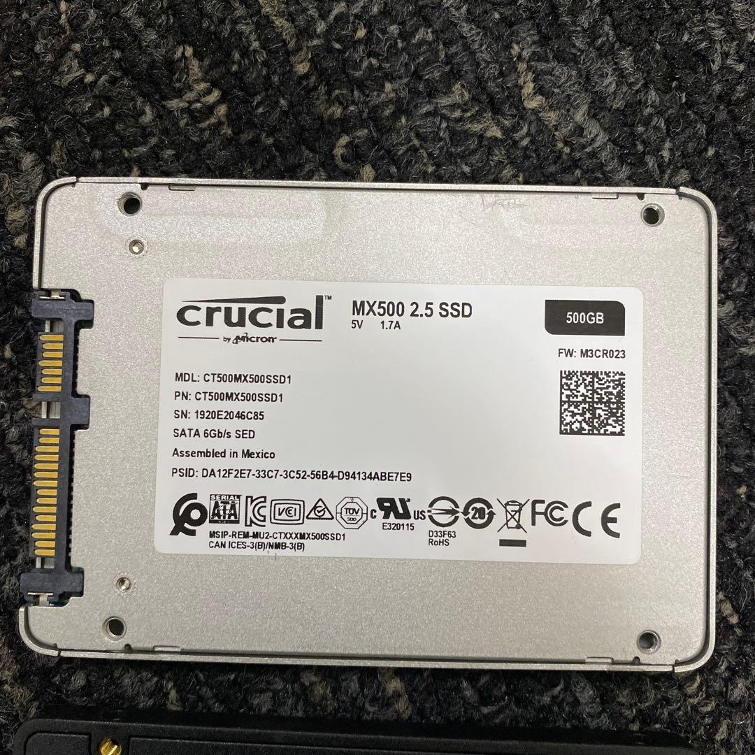 SDD 512GB と 500GB