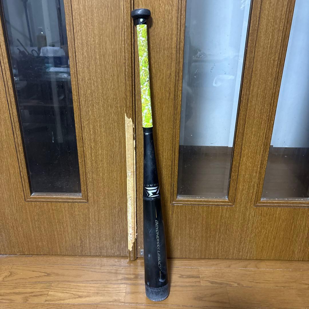 レガシー軟式バット 黒色 グリップ緑色