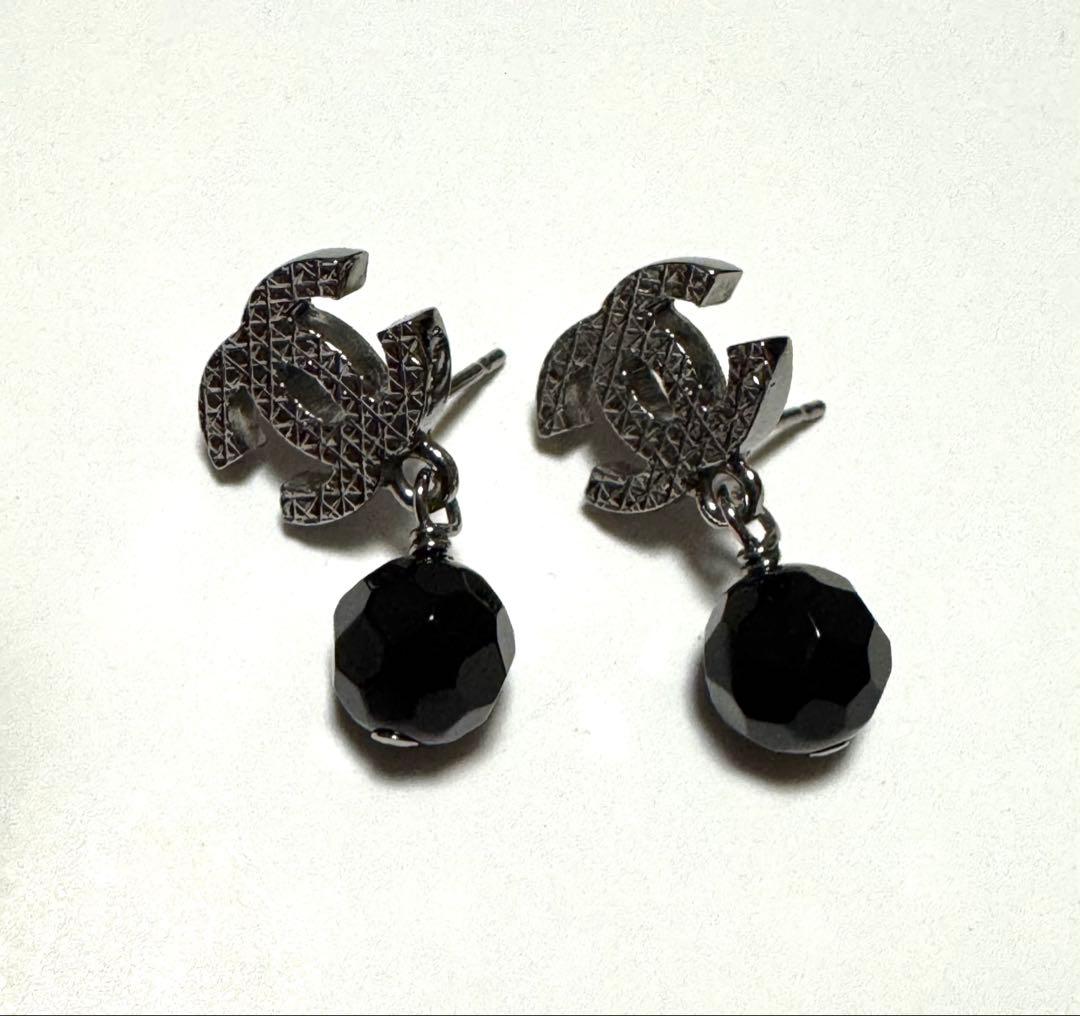 正規品☆シャネルピアス CHANEL ガンメタ シルバー黒 美品 メンズ 箱あり