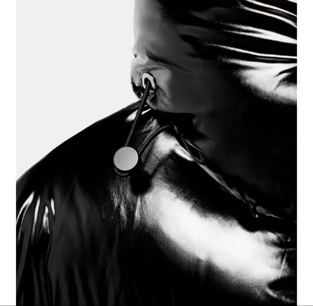 h*様 タグ付き新品★ZARAのシャイニーロングアノラック★Sサイズ★ブラック色