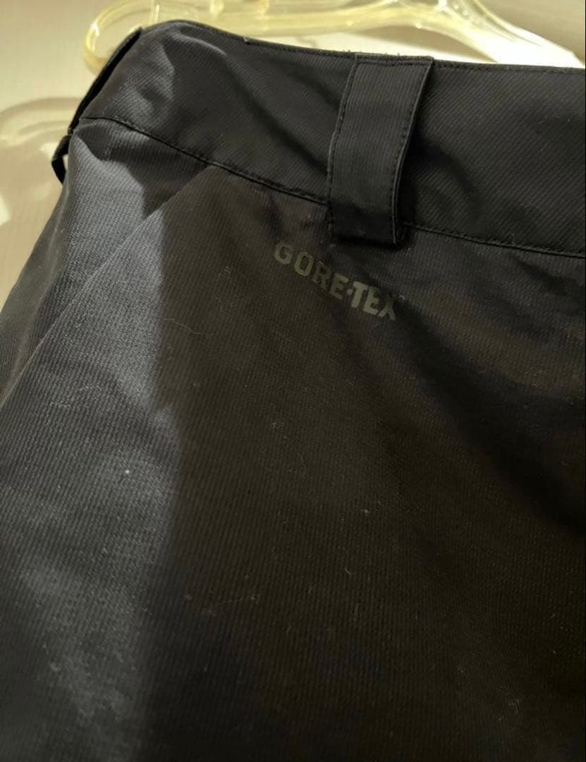だ*ご様 Barton ak 最高級ライン　スノーボードパンツ　Mサイズ