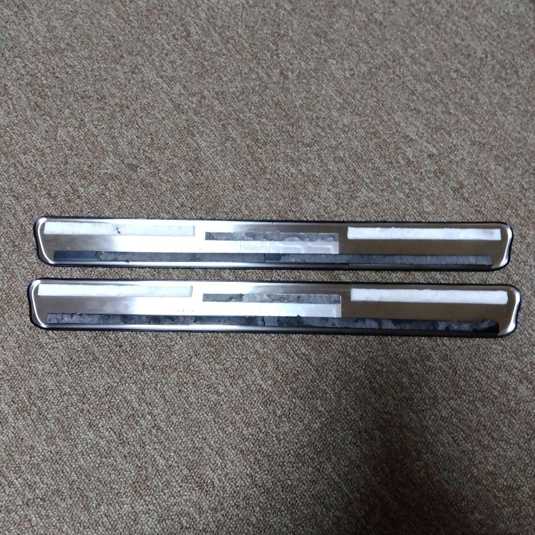 50プリウス　トヨタ純正スカッフプレート