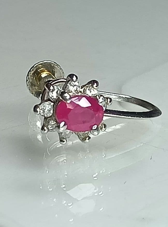 天然ルビーイヤリング　メレダイヤ付き　枠プラチナ900