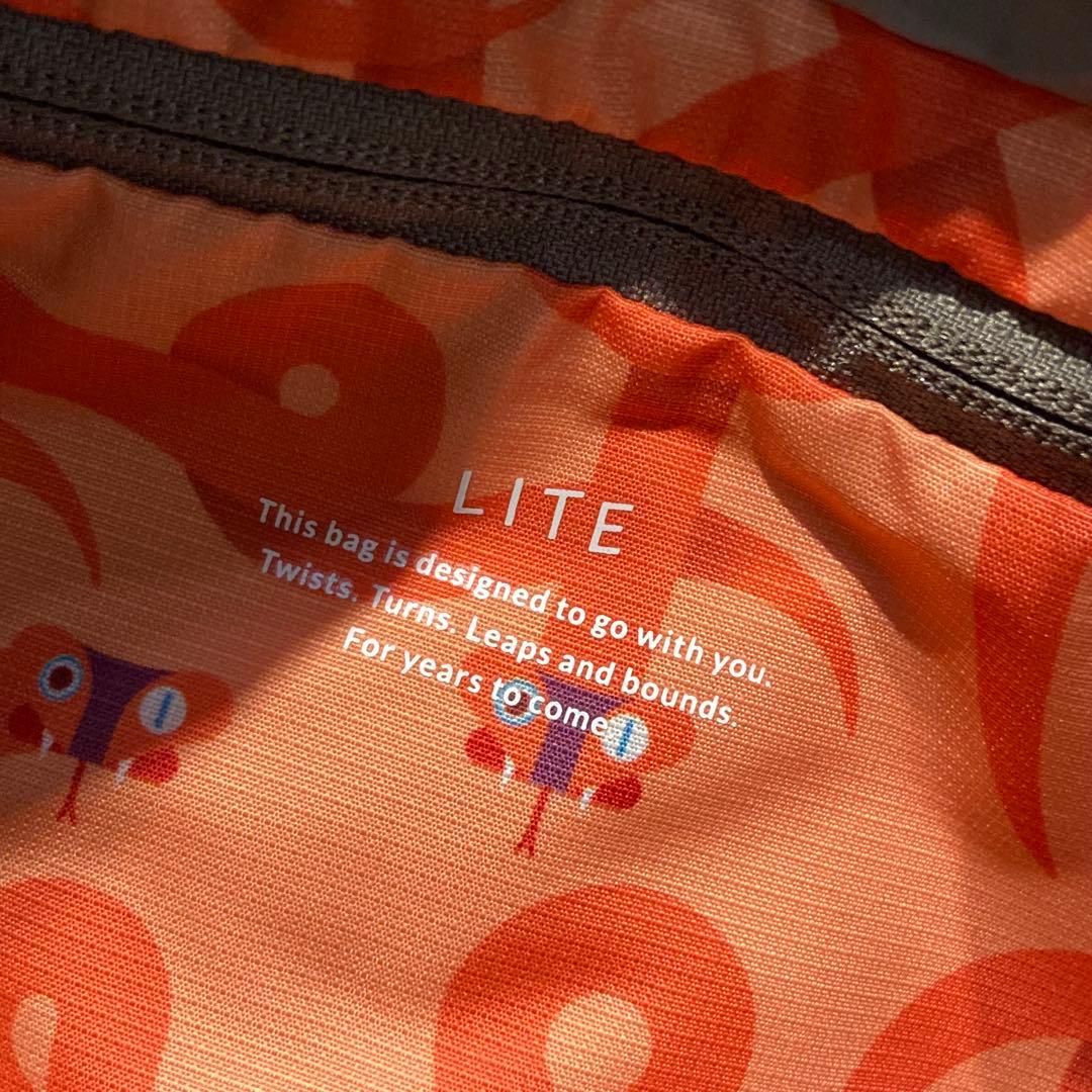 限定bellroy Lite Sling LunarNewYearEdition