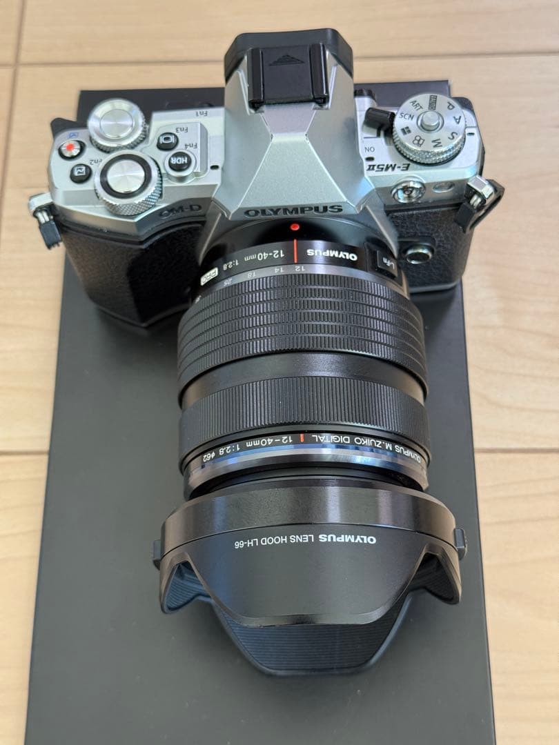 デジタルカメラ OLYMPUS OM-D E-M5 Mark II + 12-40mm F2.8