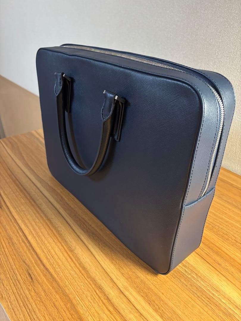 aucentic イタリアンレザー ビジネスバッグ