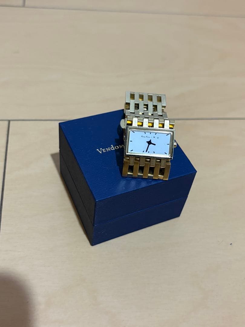 ヴァンドーム青山と隈研吾　コラボ腕時計