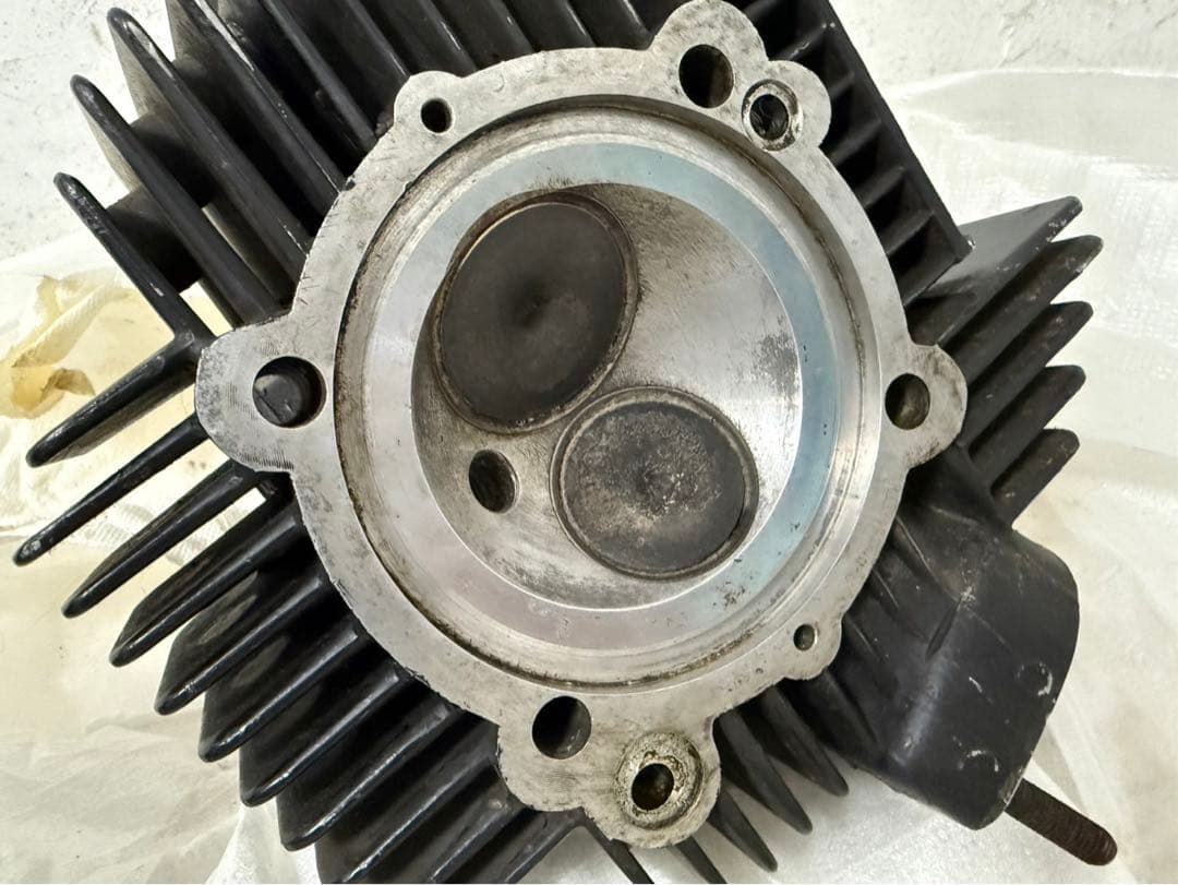 ドゥカティ900ss シリンダーヘッド