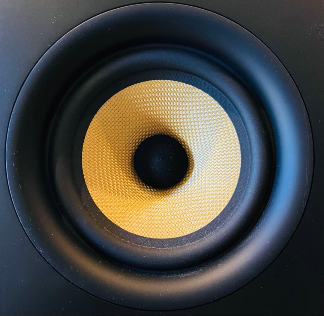 Bowers & Wilkins スピーカー２本