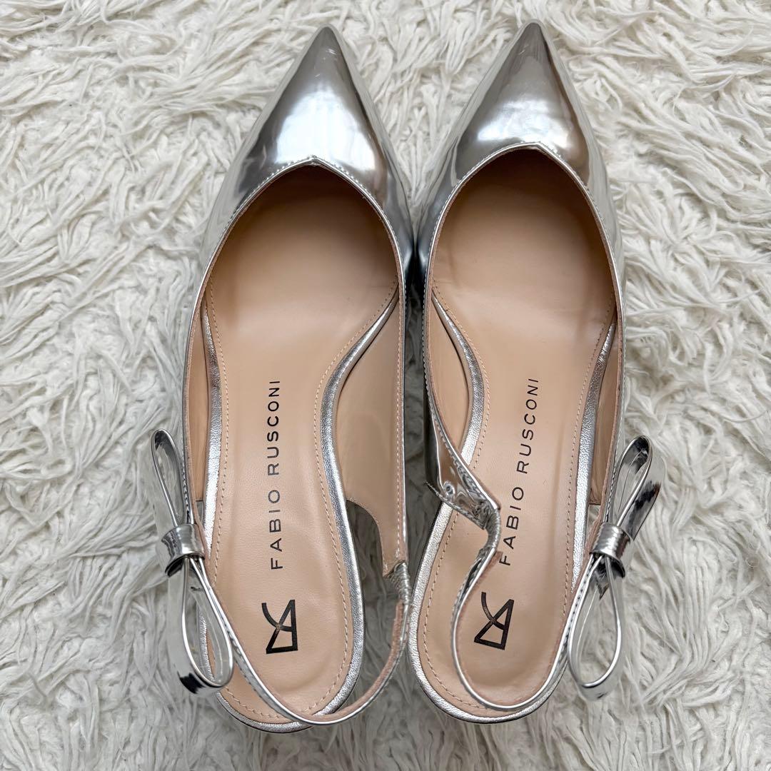 美品　ファビオルスコーニ メタリックバックストラップパンプス　24cm シルバー